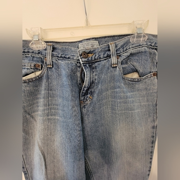 Women's American Eagle Light Wash Favorite Bootcut Jeans Size 10 Long - Picture 3 of 9